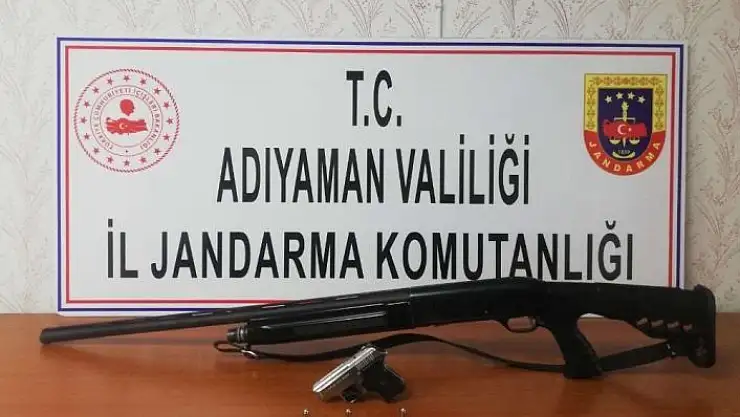 'Şüpheli şahsın üzerinden tabanca ve tüfek ele geçirildi'