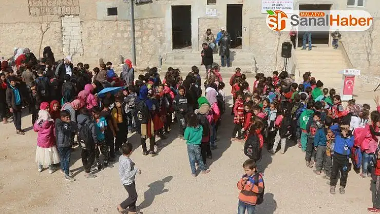 Suriyeli çocuklar için İdlib'e yeni okul