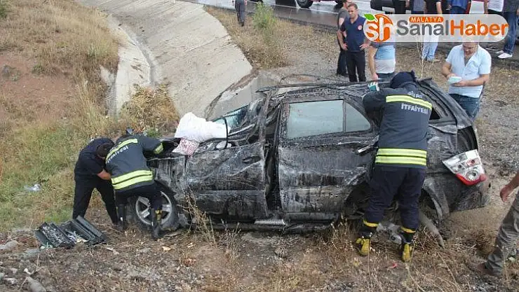 Takla atan araç şarampole devrildi: 4 yaralı
