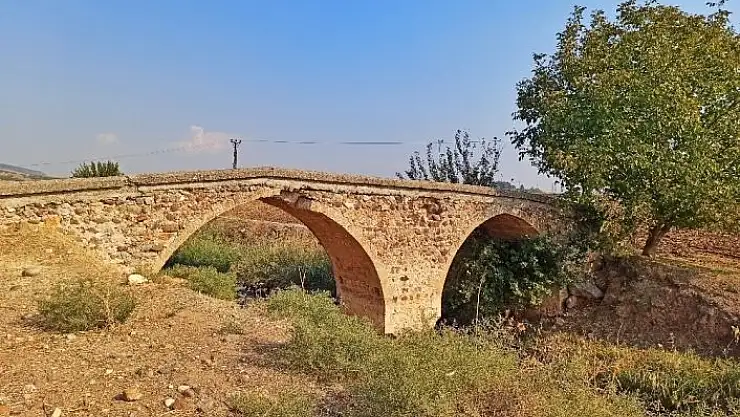 'Tarihi Danışman Köprüsü yıllara meydan okuyor'