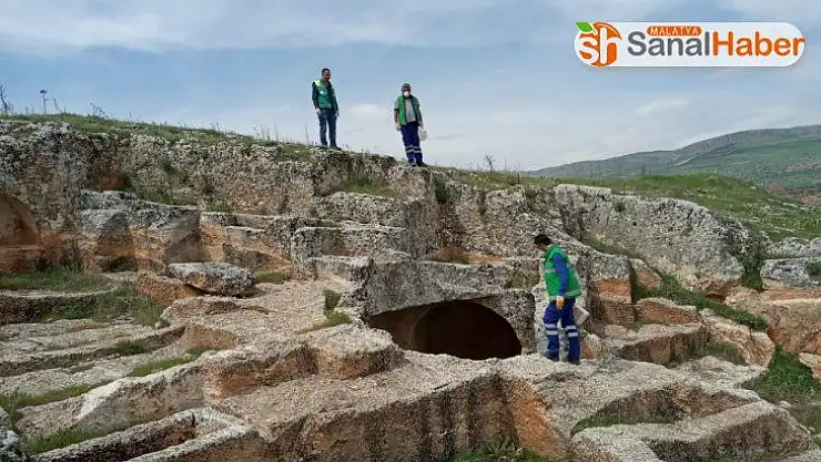 Tarihi mekanda ilaçlama yapıldı