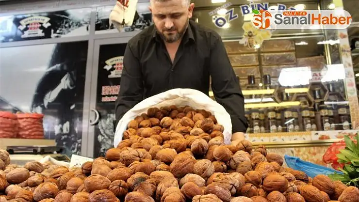 Taze ceviz çıktı, fiyatlar ucuzladı