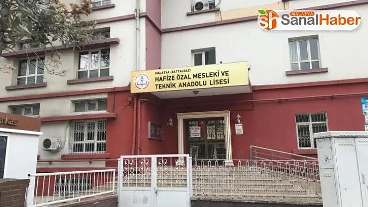 Malatya´da Tescilli okulun yanındaki bina yıkılacak