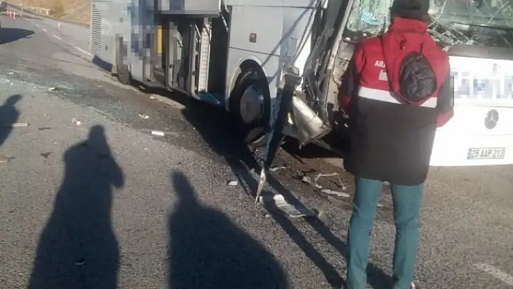 'Tırla otobüs çarpıştı 6 yaralı'