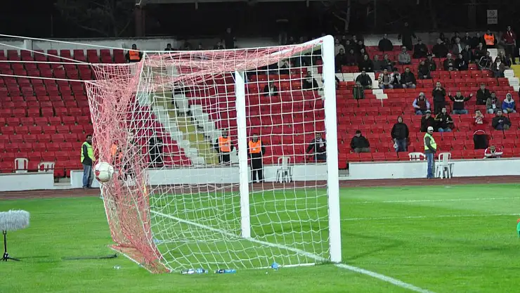 BUZ: ''KIRILGAN BİR TAKIMIZ''