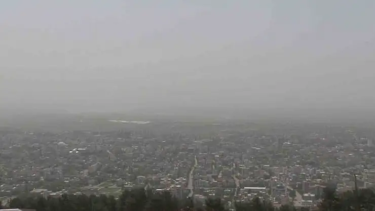 'Toz bulutu Adıyamanı etkisi altına aldı'