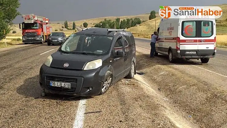 Trafik kazası 1'i ağır 4 yaralı