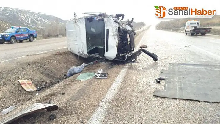 Trafik kazası 2 yaralı