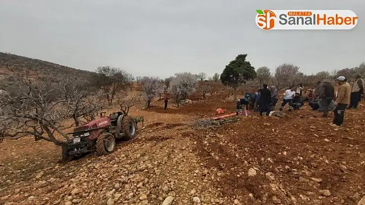 Traktör altında kalan veteriner hayatını kaybetti