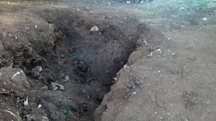 'Traktör pulluğuna insan kemikleri takıldı'