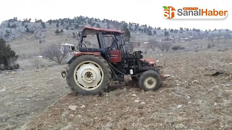 Traktör uçuruma yuvarlandı: 3 yaralı