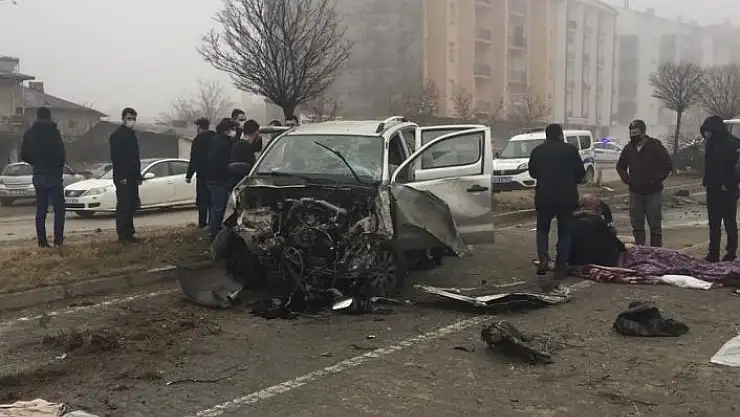 'Transit ile pikap  çarpıştı: 6 yaralı'