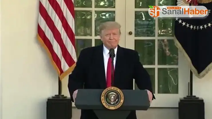 Trump, kamuoyu yoklamalarında Biden'ın gerisinde kalınca kampanya direktörünü görevden aldı