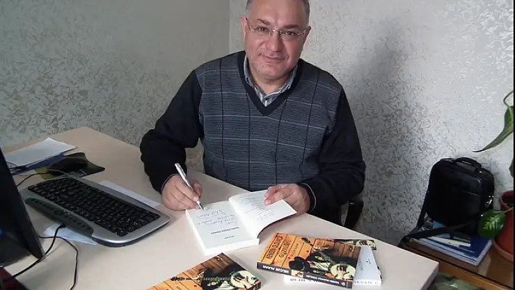  YAZAR SELÇUK ALKAN `KENDİN OLDUKÇA GÜZELSİN´ KİTABINI MALATYA´DA TANITTI