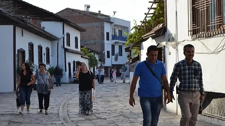 KONUKLAR BATTALGAZİ´YE HAYRAN KALDI