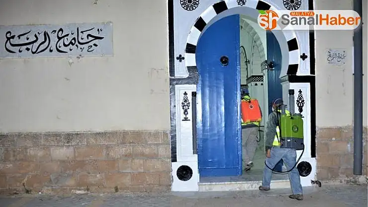 Tunus'ta camiler yarın açılıyor