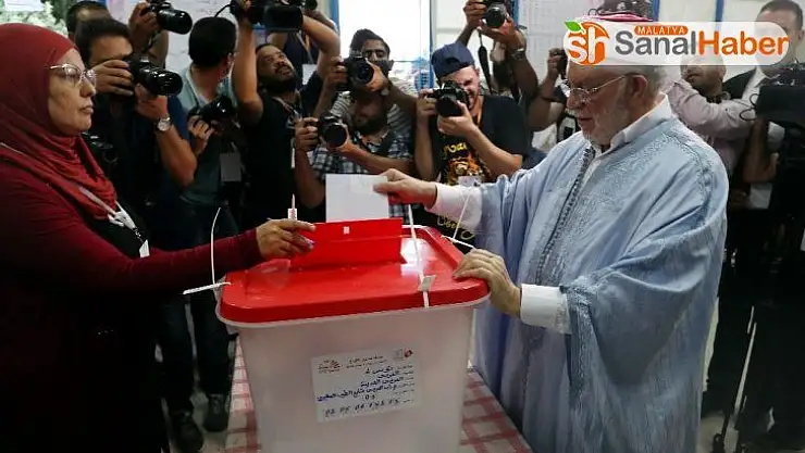 Tunus'ta halk cumhurbaşkanı seçimi için sandık başında