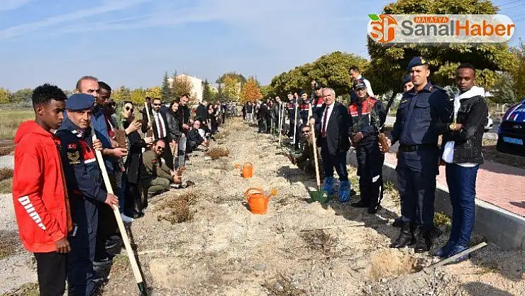 Turgut Özal Üniversitesi de fidan dikti