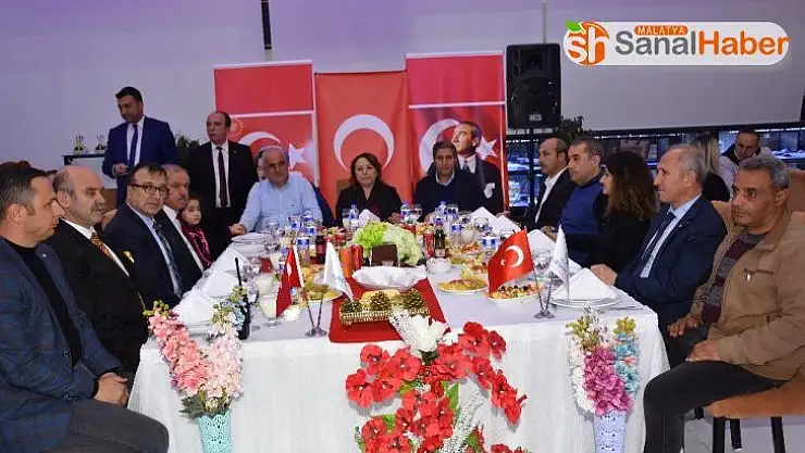 Turgut Özal Üniversitesinde Öğretmenler Günü etkinliği