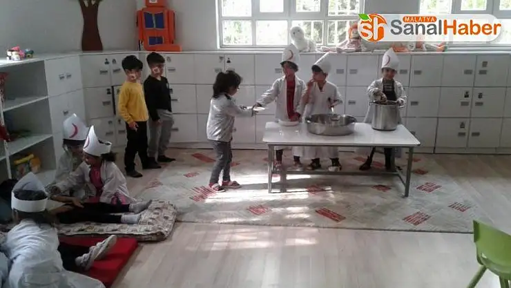 Türk Kızılayı'nın önemi minik öğrencilere öğretildi