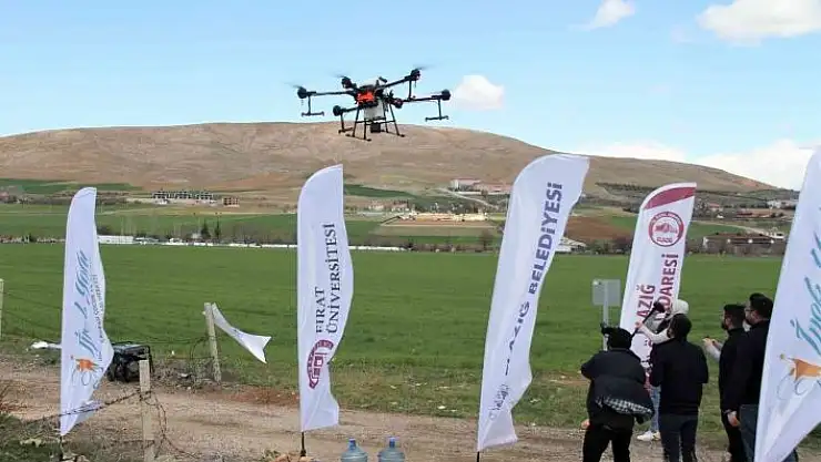 'Türkiye´de bir ilk: Dron ile ücretsiz ilaçlama'