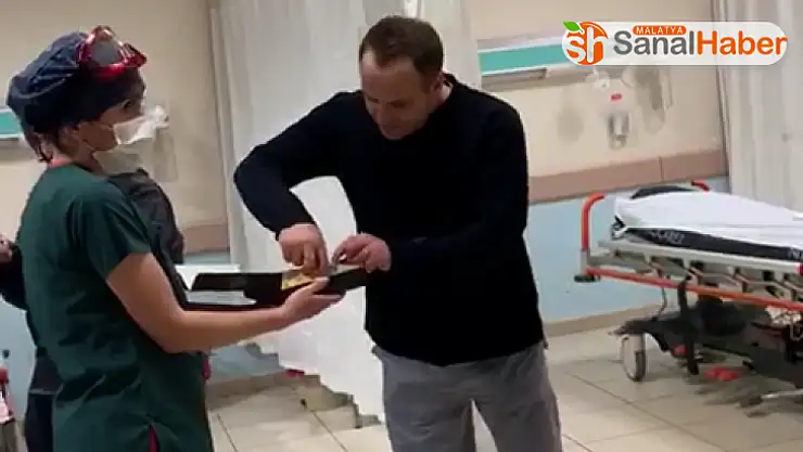 Türkiye onları alkışlamıştı, onlar da mesai arkadaşlarını alkışladılar