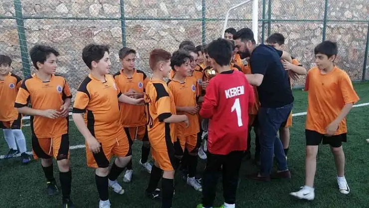'U12 Ligi´nde şampiyon Elazığ Yolspor'