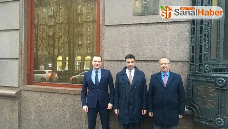 Ukrayna'da ilk Osmanlı Temsilciliğinin açıldığı binaya 'hatıra plaketi' çakıldı