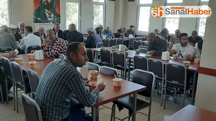 Ulaş'ta aşure ikramı yapıldı