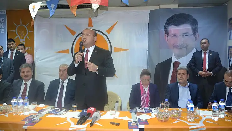 'BUNLAR SİYASETİN ÜFÜRÜKÇÜLERİ'