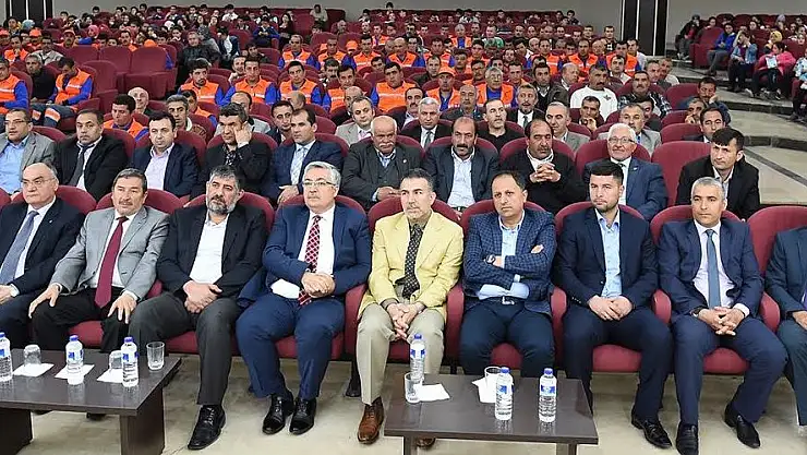 HAŞERE İLE MÜCADELE´ KONULU KONFERANS DÜZENLENDİ