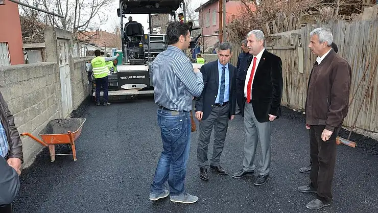 YEŞİLYURT BELEDİYESİ ASFALT ÇALIŞMALARINA DEVAM EDİYOR