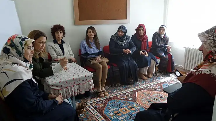 ÖZNUR ÇALIK ZİYARETLERİNİ SÜRDÜRÜYOR 