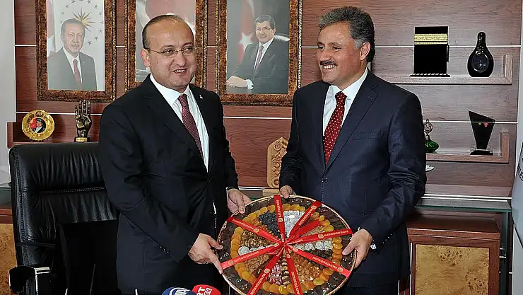 AKDOĞAN: MALATYA´YI HEP BİRLİKTE AYAĞA KALDIRACAĞIZ