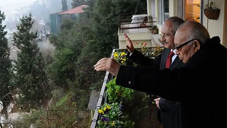 'KILIÇDAROĞLU YAŞAR KEMAL´İN ÖLÜMÜ NEDENİYLE BİR MESAJ YAYINLADI, TOPRAĞI TÜRKİYE OLSUN, ÜLKEMİZE BAŞSAĞLIĞI DİLİYORUM'' '''