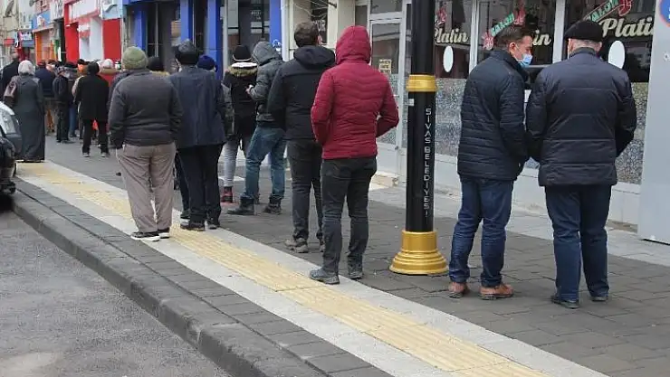 'Uygun fiyatlı et kuyruğu pandemiyi unutturdu'