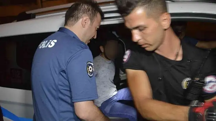'Uyuşturucuyla yakalanan 2 şahıs gözaltına alındı'