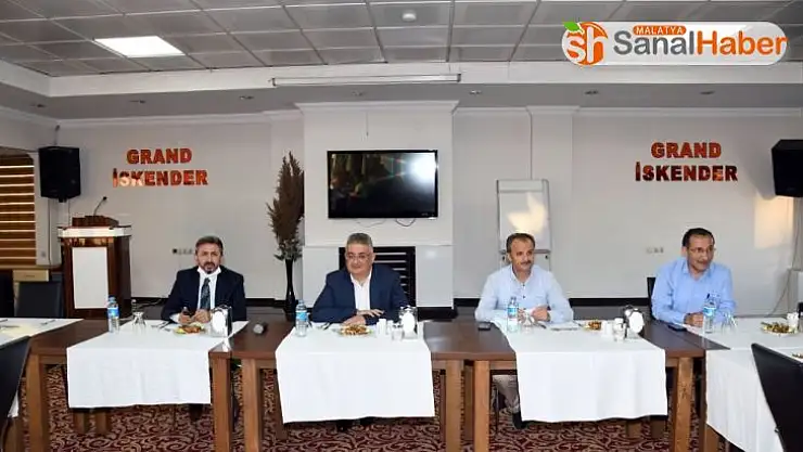 Vali Aykut Pekmez basın mensuplarıyla vedalaştı