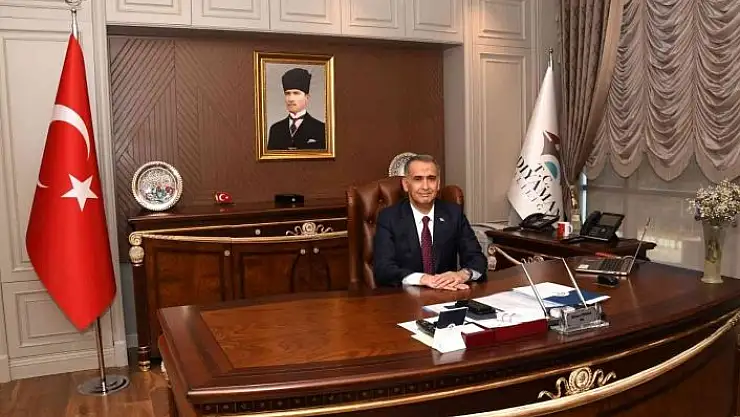 'Vali Çuhadar, Anneler Gününü kutladı'