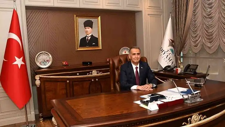 'Vali Çuhadar´dan 10 Nisan Polis Haftası mesajı'