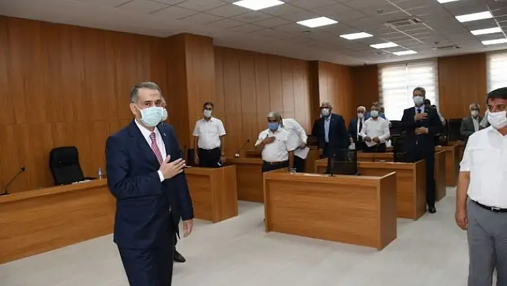 'Vali Çuhadar il genel meclisi toplantısına katıldı'