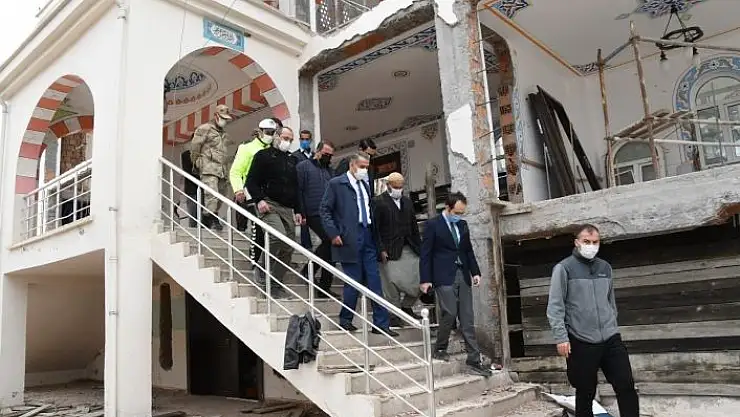 'Vali Çuhadar Samsat´ta incelemelerde bulundu'