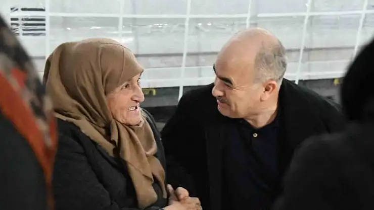 'Vali Dağlı: ''STK´lar vatandaşların destekleriyle deprem bölgesinde önemli çalışmalar gerçekleştirdi'''