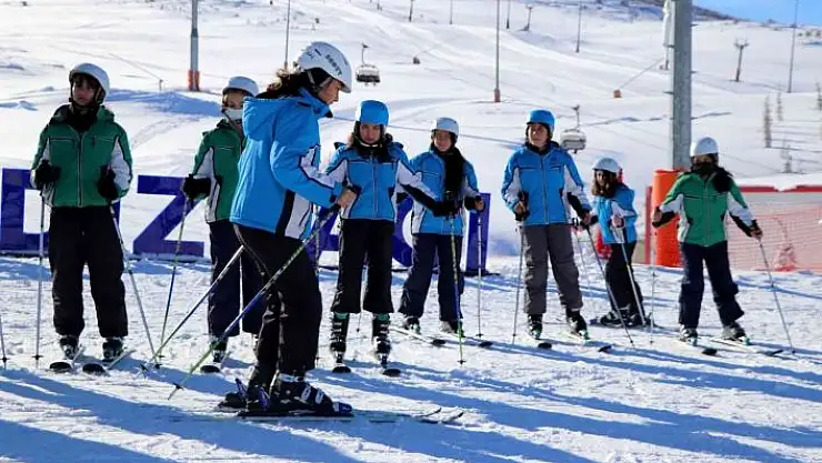 'Vali, milyarlık tesisisin kapılarını köy çocuklarına ardına kadar açtı'