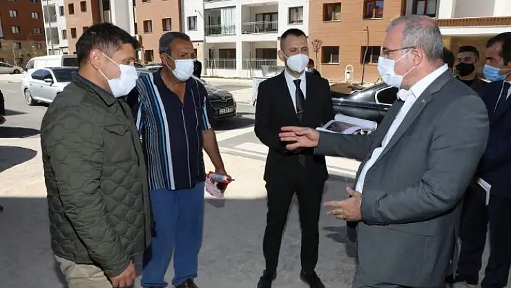 'Vali Toraman  deprem konutlarını inceledi'