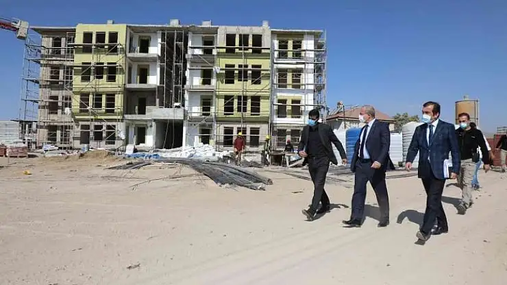 'Vali Toraman, kentsel dönüşüm alanında incelemelerde bulundu'