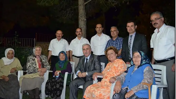 VALİ KAMÇI, ORUCUNU HUZUREVİ SAKİNLERİ İLE AÇTI 