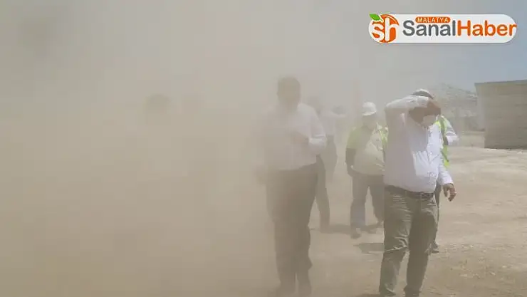 Valinin hortum karşısında zor anları