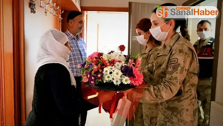 Vefa Grubu, Mehmetçik'ten şehit ailelerine ziyaret