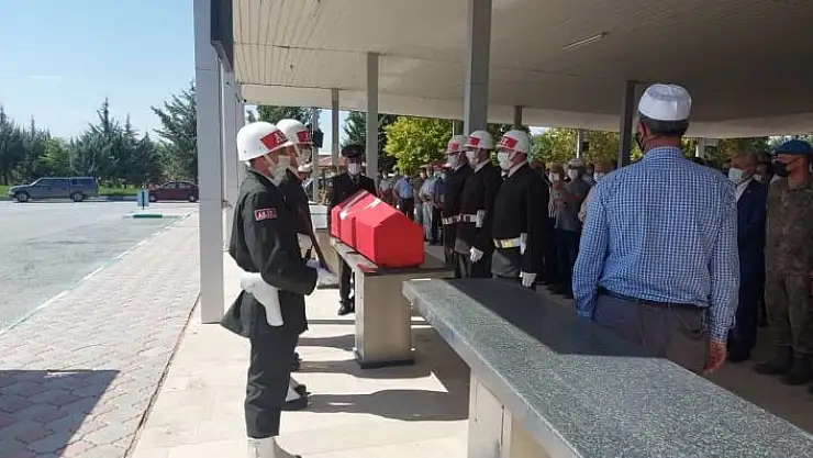 'Vefat eden Arar için askeri tören'